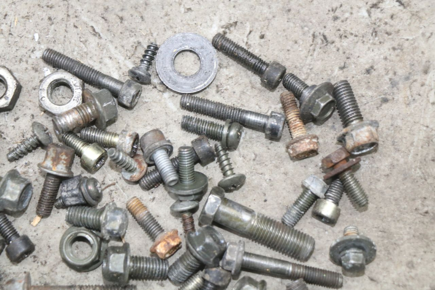 photo de SAC VISSERIE VIS YAMAHA BW'S NG NEXT GENERATION 50 (1996 - 2003) - Zoom état d’usage