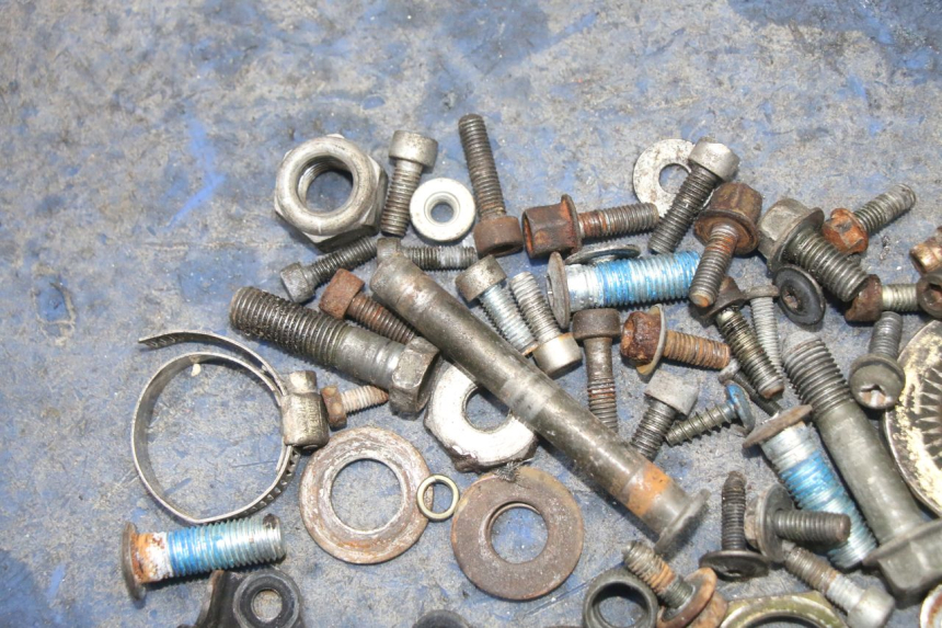 photo de SAC VISSERIE VIS YAMAHA BW'S NG NEXT GENERATION 50 (1996 - 2003) - Détail de la pièce