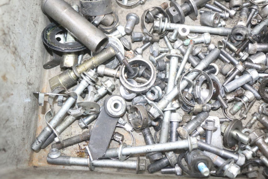 photo de SAC VISSERIE VIS YAMAHA FJR ABS 1300 (2006 - 2012) - Autre angle de vue