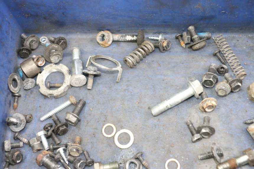 photo de SAC VISSERIE VIS YAMAHA NEO'S NEOS 2T EASY 50 (2013 - 2016) - Autre angle de vue