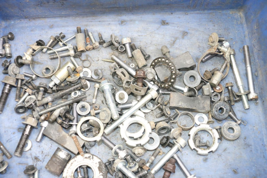 photo de SAC VISSERIE VIS YAMAHA NEOS NEO'S 4T 50 (2008 - 2016) - Détail de la pièce