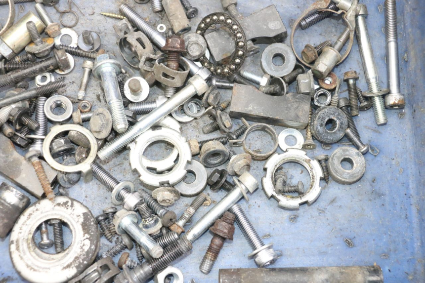 photo de SAC VISSERIE VIS YAMAHA NEOS NEO'S 4T 50 (2008 - 2016) - Zoom état d’usage