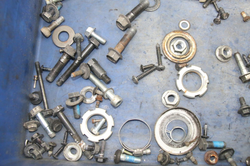 photo de SAC VISSERIE VIS YAMAHA NEOS NEO'S 4T 50 (2008 - 2016) - Autre angle de vue