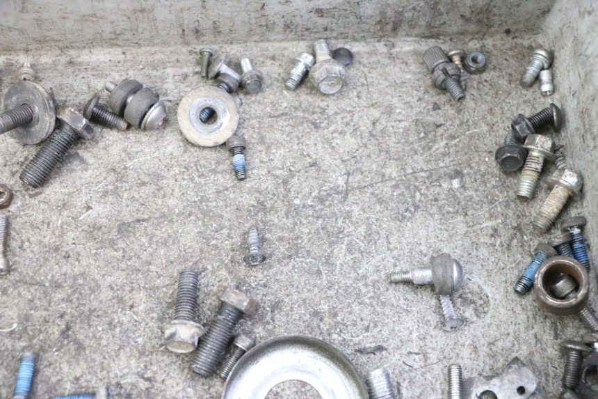 photo de SAC VISSERIE VIS YAMAHA TZR 50 (2008 - 2016) - Autre angle de vue