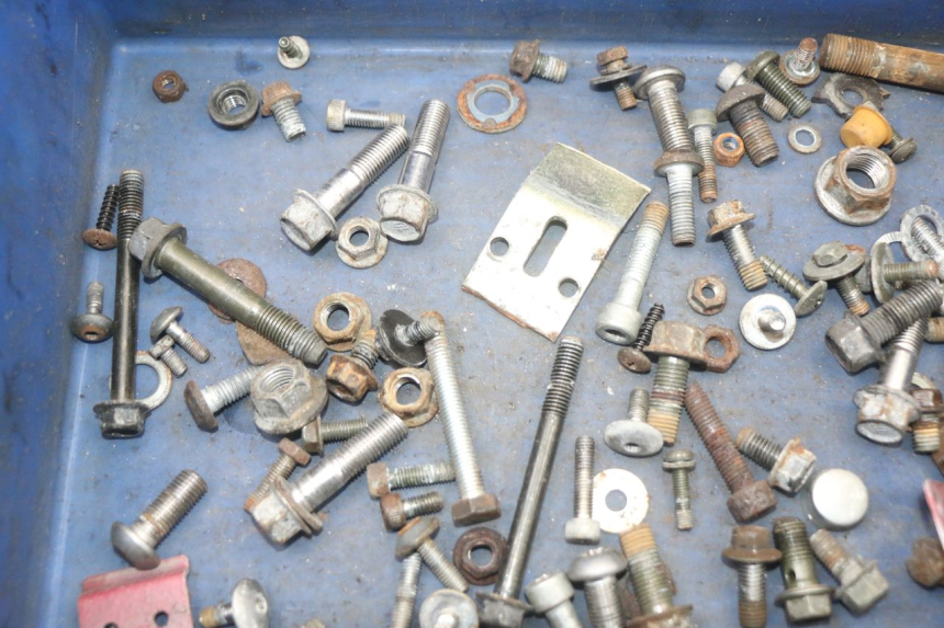 photo de SAC VISSERIE VIS YAMAHA XVS DRAG STAR DRAGSTAR 650 (1997 - 2007) - Détail de la pièce