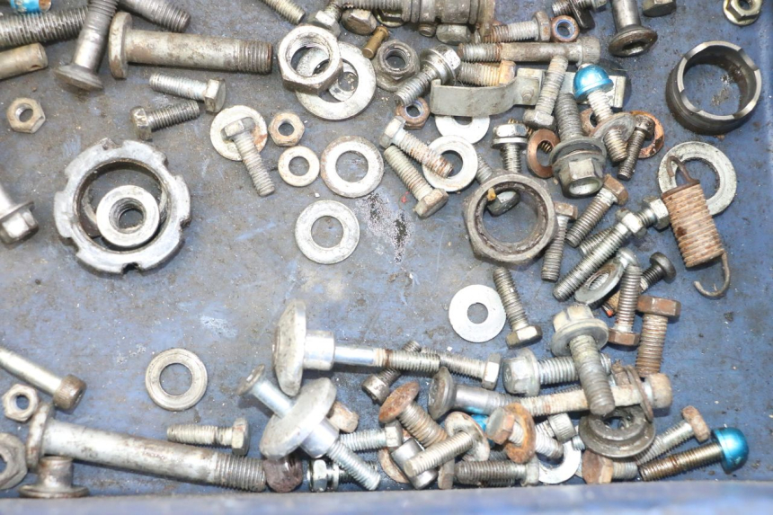 photo de SAC VISSERIE VIS YAMAHA YZ-F YZF 250 (2007 - 2013) - Zoom état d’usage