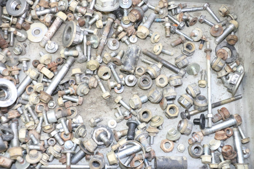 photo de SAC VISSERIE VIS YAMAHA YFM GRIZZLY 550 (2008 - 2015) - Détail de la pièce