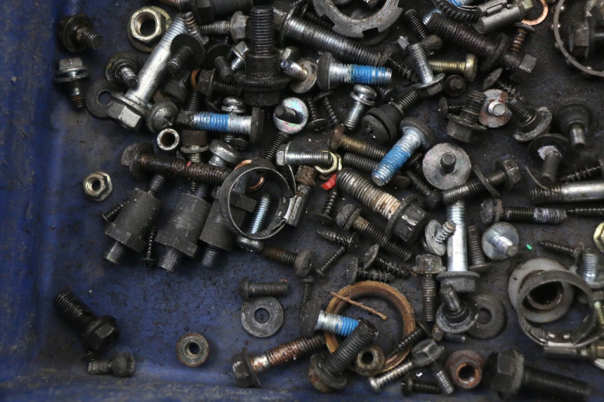 photo de SAC VISSERIE VIS YAMAHA YP MAJESTY 125 (2002 - 2006) - Autre angle de vue