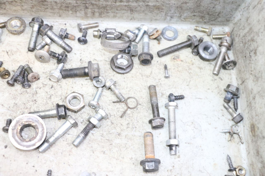 photo de SAC VISSERIE VIS YAMAHA YP MAJESTY 125 (2002 - 2006) - Autre angle de vue