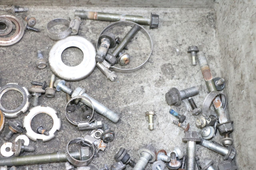 photo de SAC VISSERIE VIS YAMAHA YP MAJESTY 125 (2007 - 2010) - Autre angle de vue