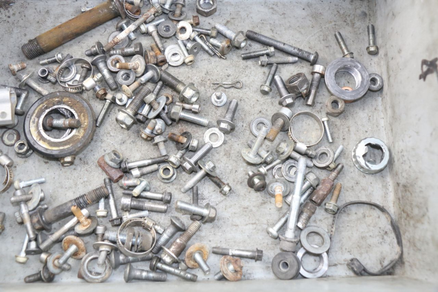 photo de SAC VISSERIE VIS YAMAHA YZ-F YZF 250 (2014 - 2018) - Détail de la pièce