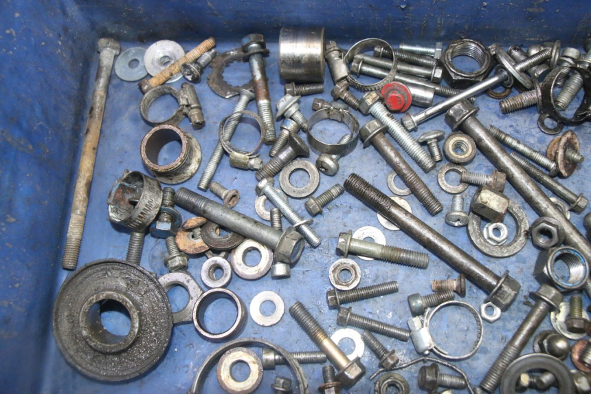 photo de SAC VISSERIE VIS YAMAHA YZ 125 (1998 - 2005) - Détail de la pièce