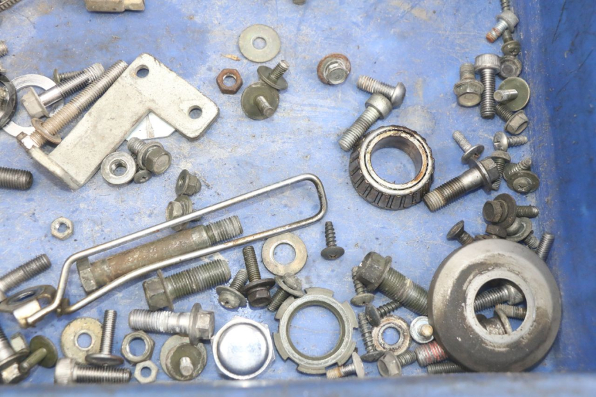 photo de SAC VISSERIE VIS YAMAHA YZF R THUNDERCAT 600 (1996 - 2003) - Zoom état d’usage