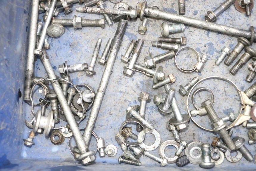 photo de SAC VISSERIE VIS YAMAHA YZF YZ-F 450 (2014 - 2016) - Autre angle de vue