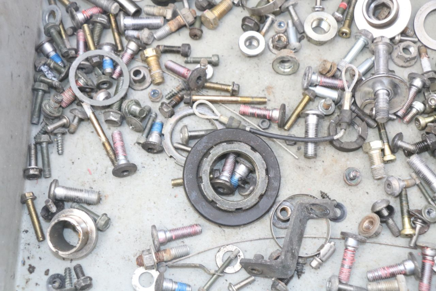 photo de SAC VISSERIE VIS KAWASAKI Z S 750 (2003 - 2006) - Zoom état d’usage