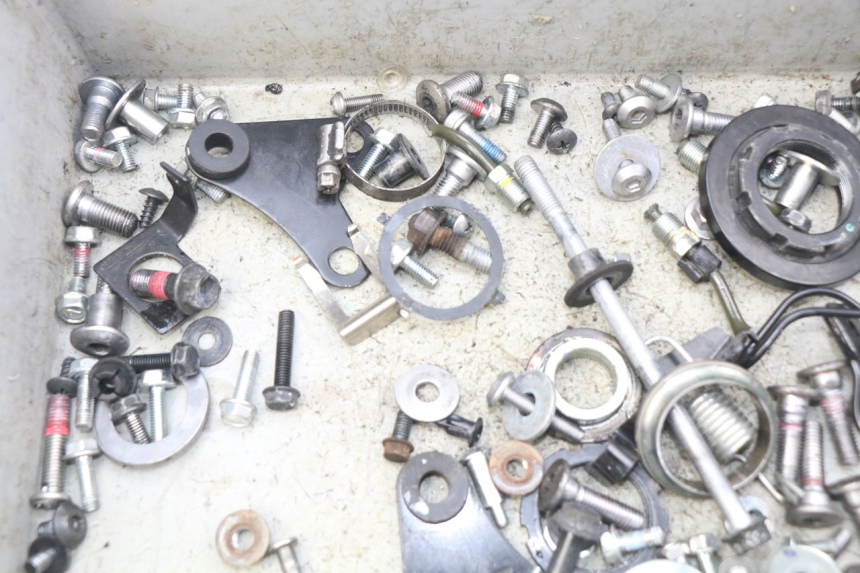 photo de SAC VISSERIE VIS KAWASAKI Z 650 (2016 - 2019) - Autre angle de vue