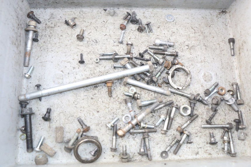 photo de SAC VISSERIE VIS PIAGGIO ZIP 2T 50 (2009 - 2019) - Détail de la pièce