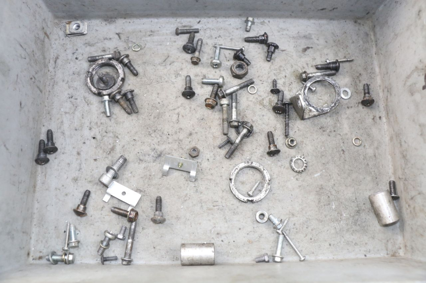 photo de SAC VISSERIE VIS PIAGGIO ZIP 2T 50 (2009 - 2019) - Vue principale