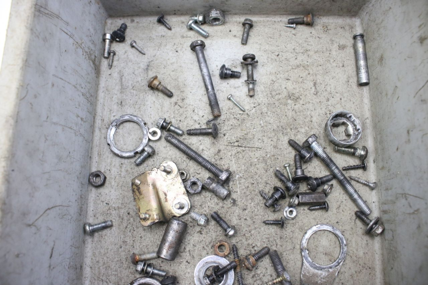 photo de SAC VISSERIE VIS PIAGGIO ZIP 2T 50 (2009 - 2019) - Autre angle de vue