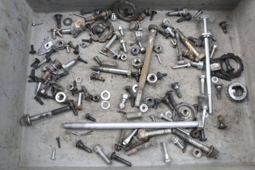 photo de SAC VISSERIE VIS PIAGGIO ZIP 4T 50 (2018 - 2020) - Vue principale