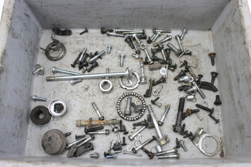 photo de SAC VISSERIE VIS PIAGGIO ZIP 4T 50 (2018 - 2020) - Détail de la pièce