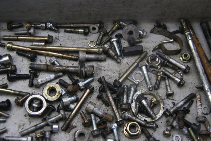 photo de SAC VISSERIE VIS PIAGGIO ZIP 4T 50 (2018 - 2020) - Vue d’ensemble