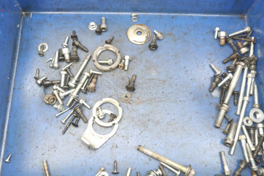 photo de SAC VISSERIE VIS PIAGGIO ZIP 4T 50 (2018 - 2020) - Détail de la pièce