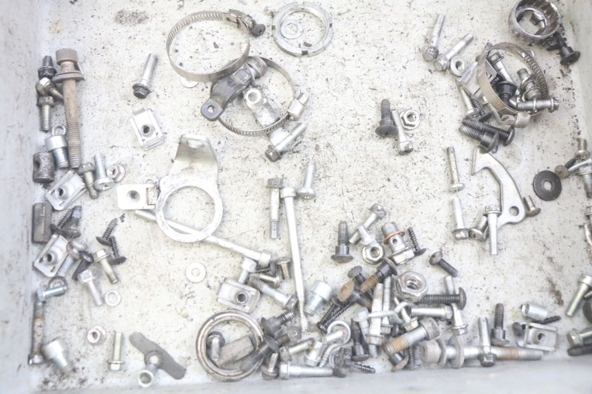 photo de SAC VISSERIE VIS PIAGGIO ZIP 4T 50 (2018 - 2020) - Détail de la pièce