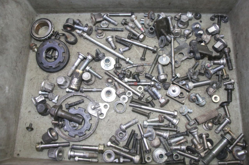 photo de SAC VISSERIE VIS KAWASAKI ZR 7 750 (1999 - 2004) - Vue principale