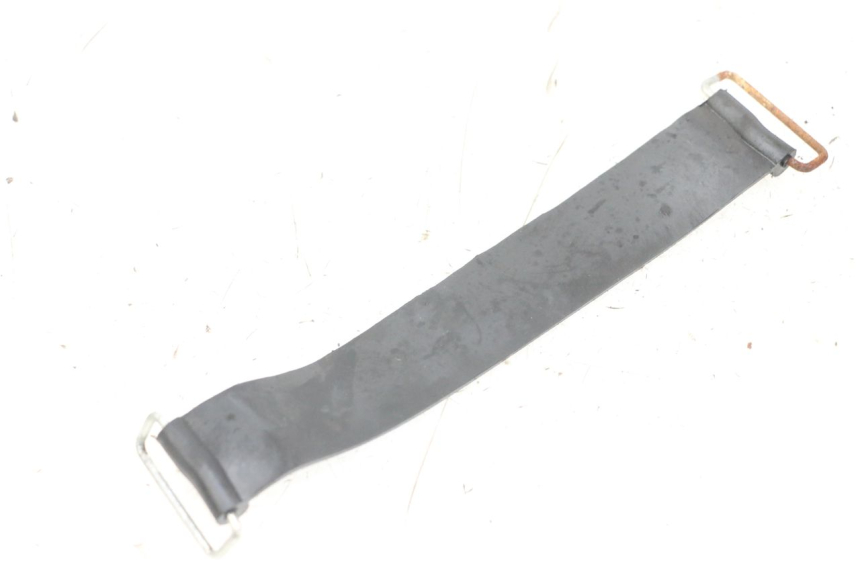 photo de SANGLE BATTERIE ARCHIVE CAFE RACER 4T 50 (2019 - 2024) - Détail de la pièce