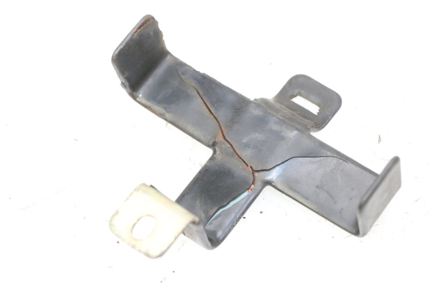 photo de SANGLE BATTERIE HONDA SCV LEAD 100 (2003 - 2007) - Détail de la pièce