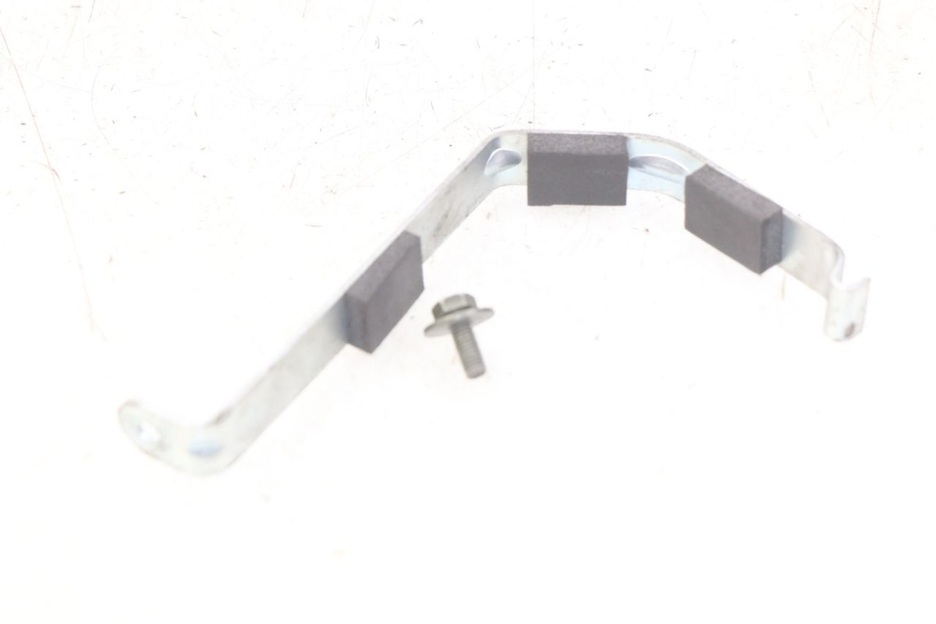 photo de SANGLE BATTERIE MBK SKYCRUISER 125 (2010 - 2013) - Détail de la pièce