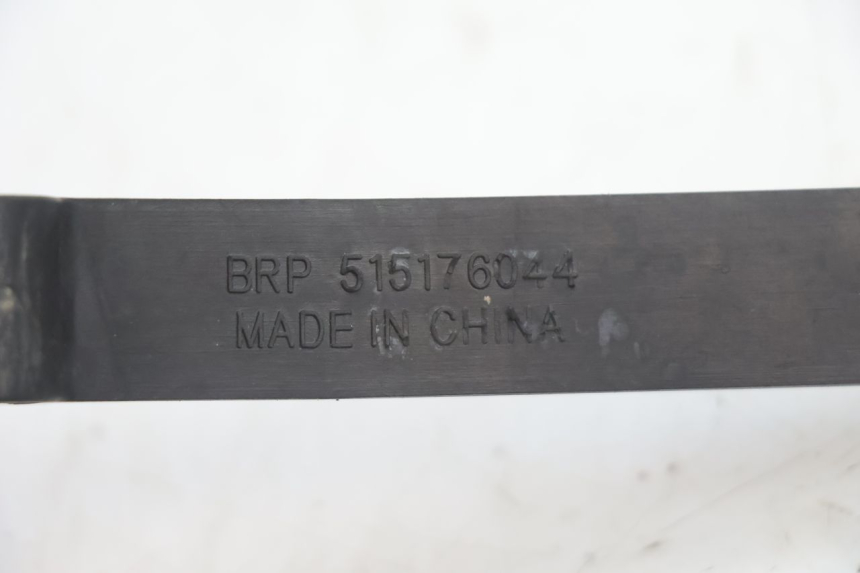 photo de SANGLE BATTERIE CAN-AM SPYDER RS 1000 (2008 - 2012) - Zoom état d’usage