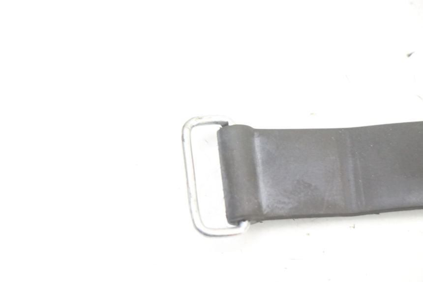 photo de SANGLE BATTERIE YAMAHA TRACER 7 700 (2020 - 2024) - Détail de la pièce