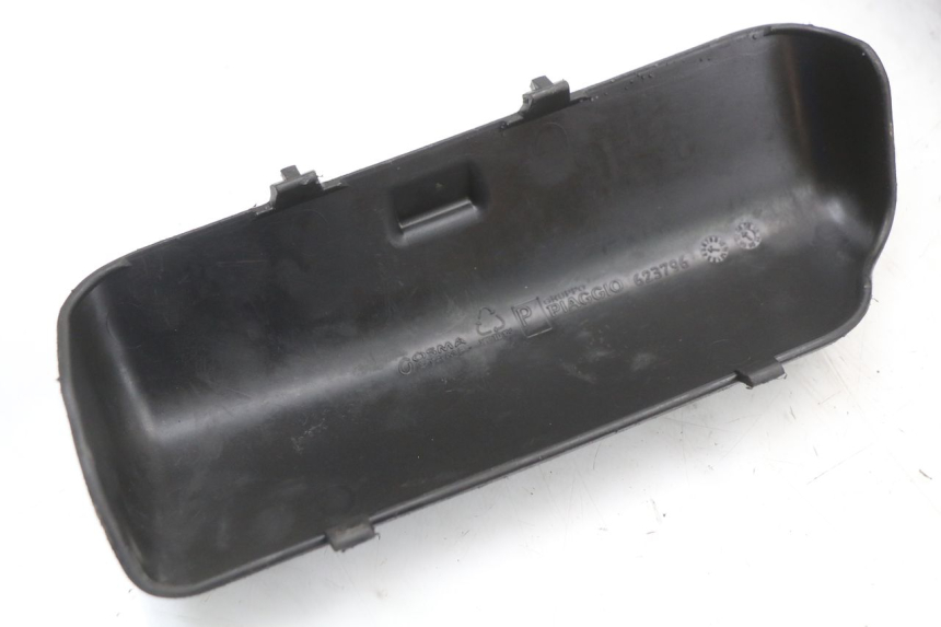 photo de SANGLE TROUSSE OUTILS PIAGGIO MP3 LT 400 (2007 - 2012) - Zoom état d’usage