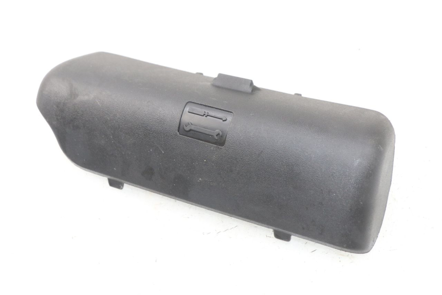 photo de SANGLE TROUSSE OUTILS PIAGGIO MP3 125 (2006 - 2014) - Vue principale