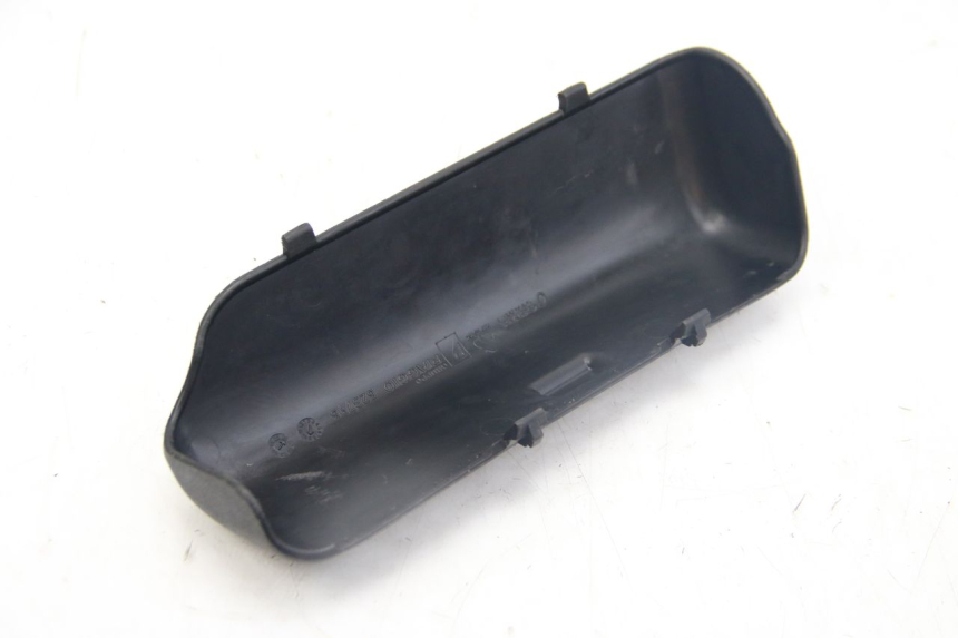 photo de SANGLE TROUSSE OUTILS PIAGGIO MP3 125 (2006 - 2014) - Gros plan technique