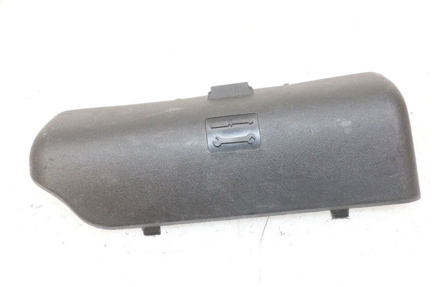 photo de SANGLE TROUSSE OUTILS PIAGGIO MP3 LT 400 (2007 - 2012) - Vue principale