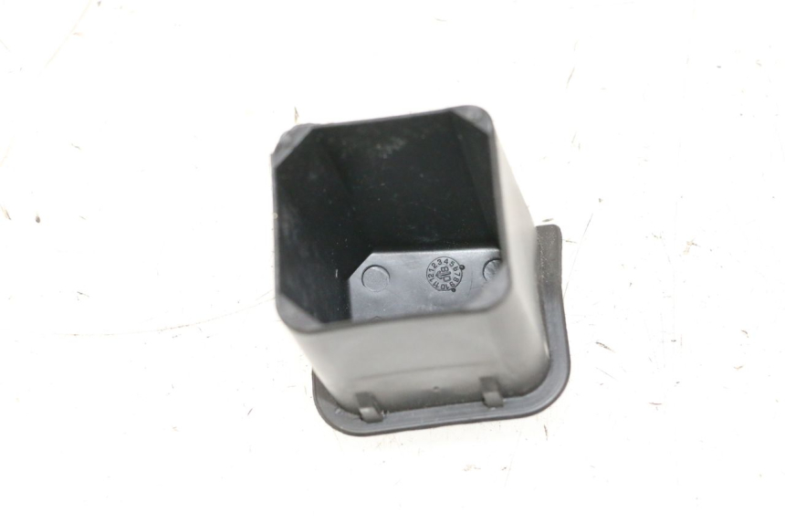 photo de SANGLE TROUSSE OUTILS PIAGGIO VESPA GTS SUPER IE 125 (2009 - 2016) - Zoom état d’usage