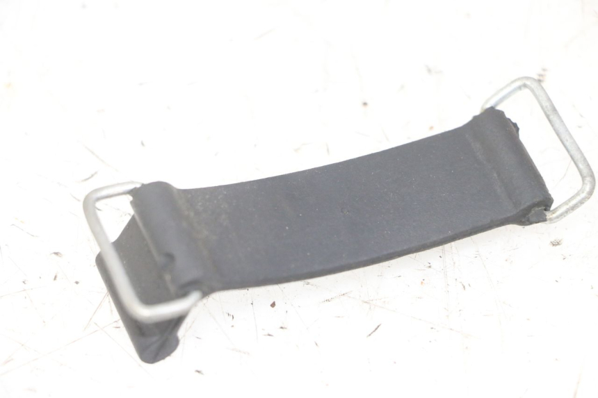 photo de SANGLE TROUSSE OUTILS YAMAHA XMAX X-MAX 125 (2006 - 2009) - Détail de la pièce