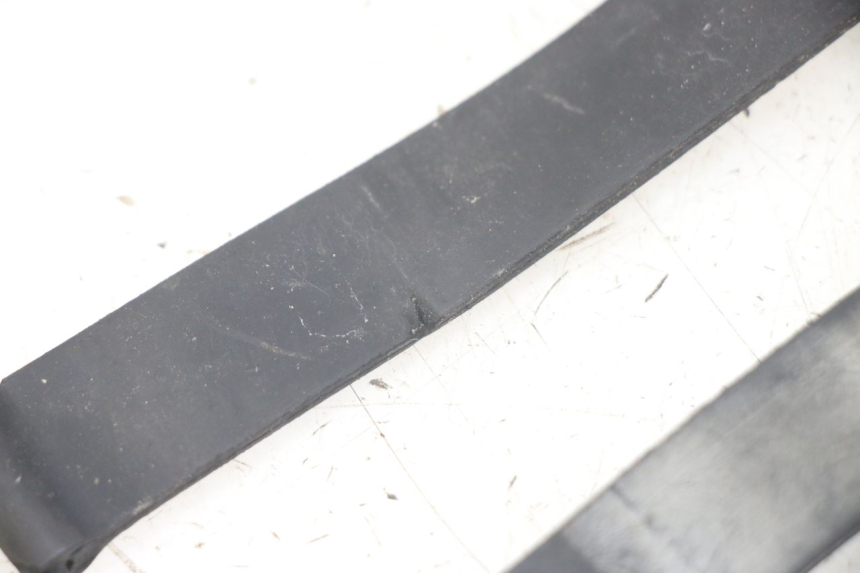 photo de SANGLE TROUSSE OUTILS YAMAHA XJN DIVERSION 600 (2000 - 2003) - Zoom état d’usage