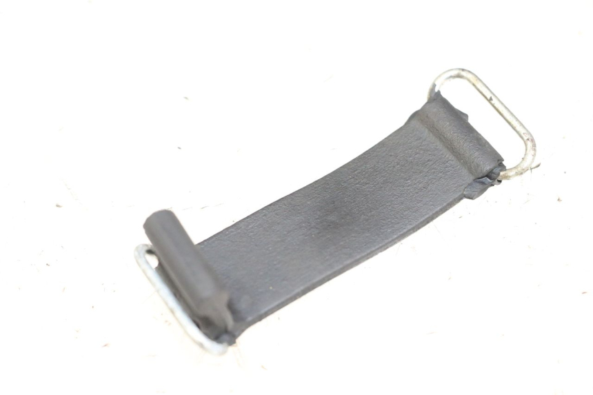 photo de SANGLE TROUSSE OUTILS YAMAHA YP MAJESTY 125 (2002 - 2006) - Vue principale