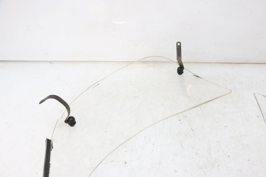 photo de SAUTE VENT BMW C1 125 (2000 - 2003) - Autre angle de vue