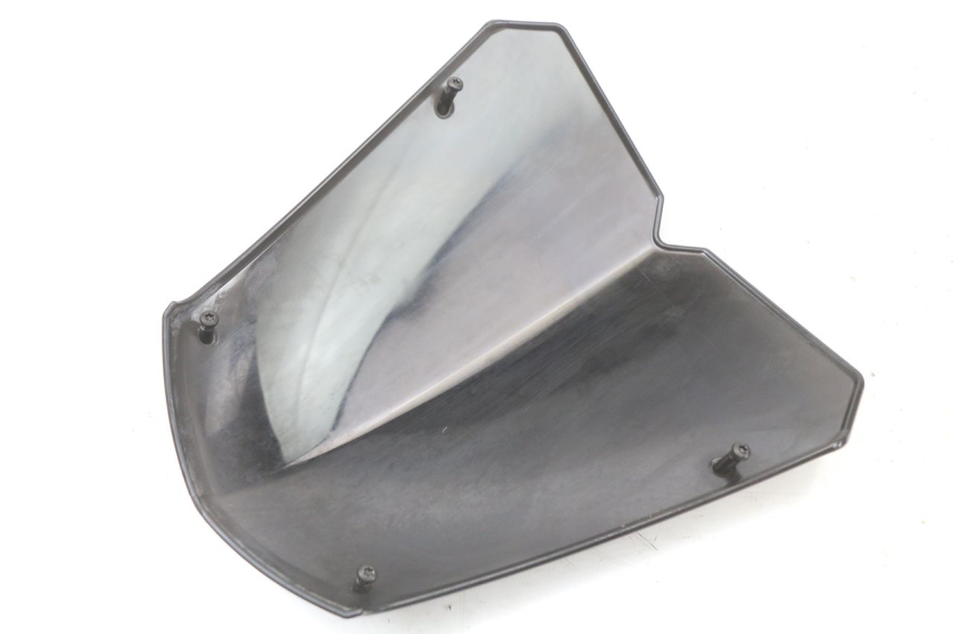 photo de SAUTE VENT PEUGEOT KISBEE 4T 50 (2018 - 2022) - Points de fixation