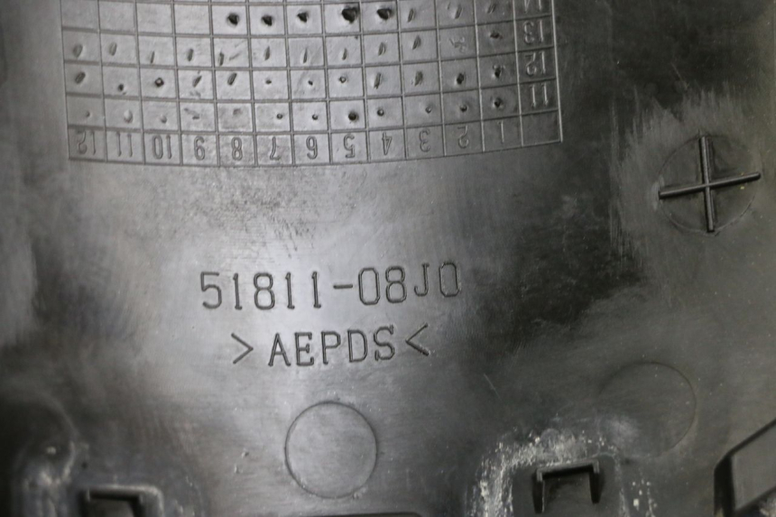 photo de SAUTE VENT SUZUKI GSR 750 (2011 - 2017) - Autre angle de vue