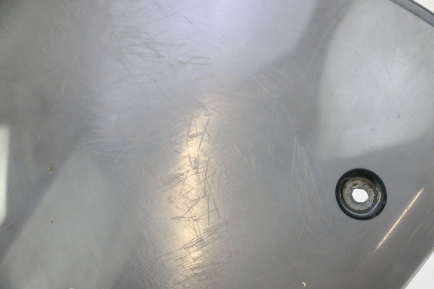 photo de SAUTE VENT PIAGGIO TYPHOON 50 (2000 - 2009) - Gros plan technique
