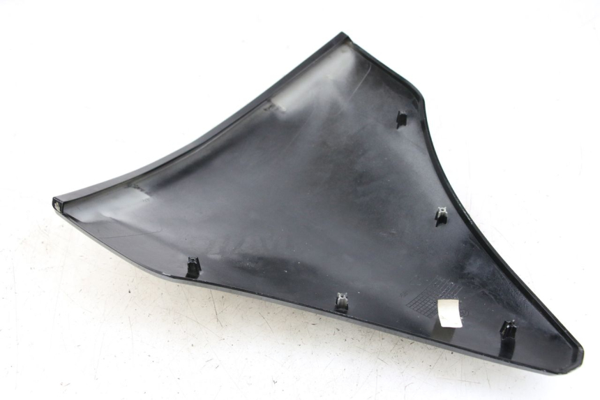 photo de SAUTE VENT PIAGGIO X10 125 (2012 - 2017) - Détail de la pièce