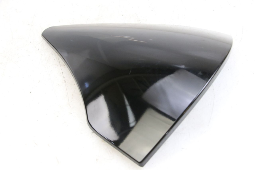 photo de SAUTE VENT PIAGGIO X10 125 (2012 - 2017) - Gros plan technique