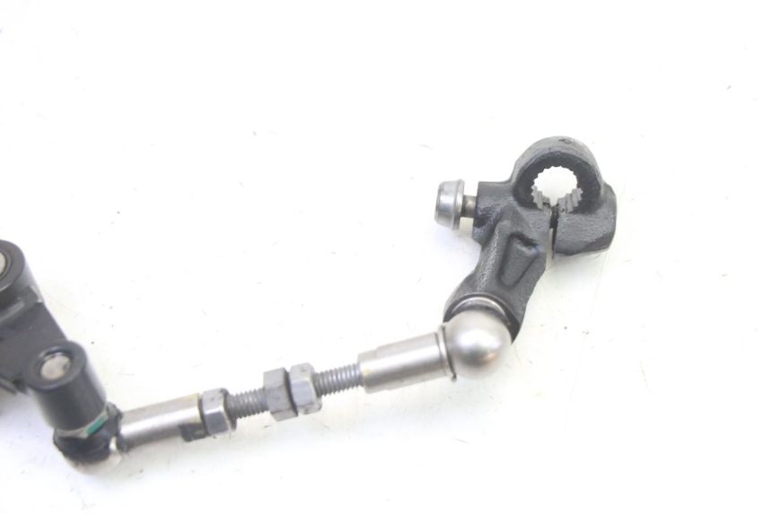 photo de SELECTEUR VITESSE BMW G310 R 310 (2016 - 2020) - Gros plan technique