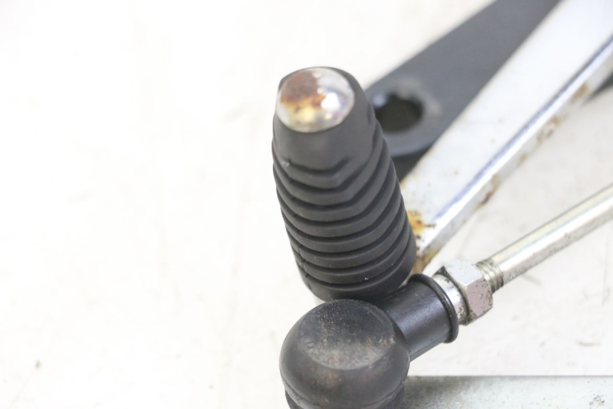 photo de SELECTEUR VITESSE SUZUKI GSX F GSXF 650 (2007 - 2015) - État de surface